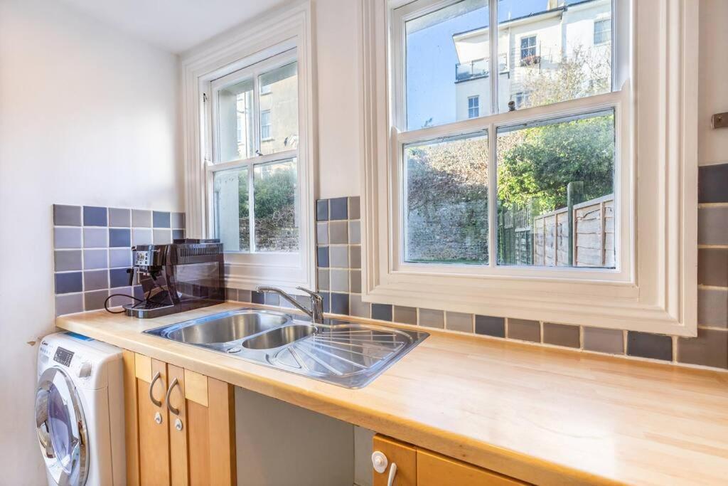 Victorian Flat Close To Station With Large Garden Apartment Brighton Exterior photo